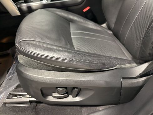 Used 2019 Land Rover Discovery Sport HSE AWD/4WD image 27