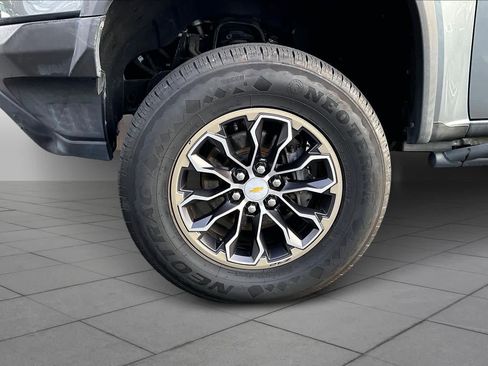 Used 2018 Chevrolet Colorado ZR2 image 10