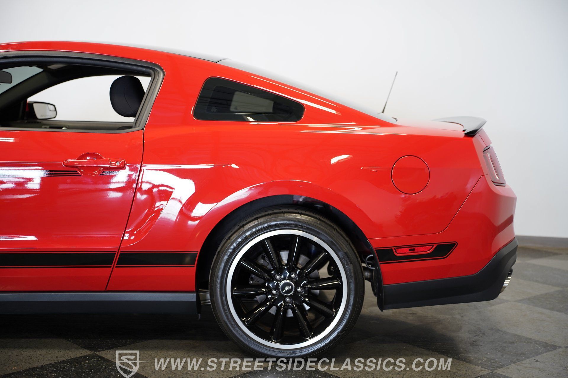 Used 2012 Ford Mustang Boss 302 RWD image 25