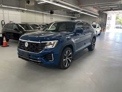 New 2025 Volkswagen Atlas Cross Sport SEL Premium R-Line