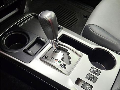 Used 2022 Toyota 4Runner SR5 Premium image 23