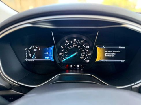 Used 2014 Ford Fusion SE FWD image 12