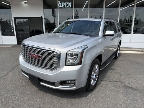 Used 2015 GMC Yukon XL Denali w/ Touring Package AWD/4WD image 1