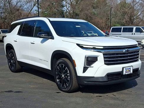 New 2026 Chevrolet Traverse LT w/ Sun and Wheel Package image 5