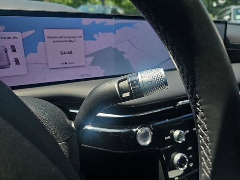 Used 2025 Genesis G80 2.5T AWD/4WD image 21