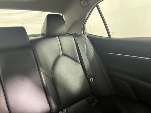 Used 2020 Toyota Camry XSE FWD image 15