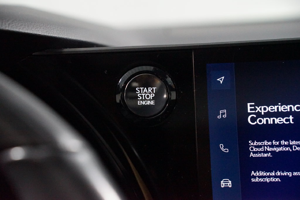 Used 2024 Lexus RX 350 FWD w/ Convenience Package image 17