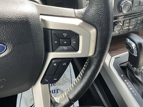 Used 2015 Ford F150 Lariat image 30