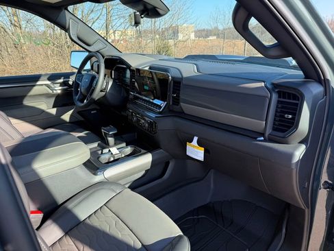 New 2026 Chevrolet Silverado 1500 ZR2 image 29