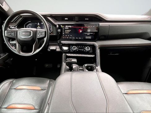 Used 2023 GMC Sierra 1500 AT4 w/ Technology Package AWD/4WD image 19