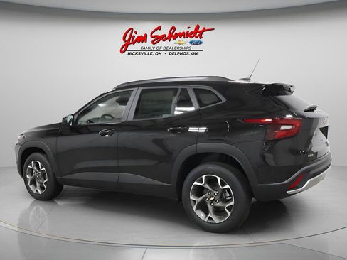 New 2026 Chevrolet Trax LT FWD image 4
