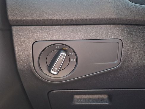 Certified 2022 Volkswagen Tiguan SE R-Line AWD/4WD image 23