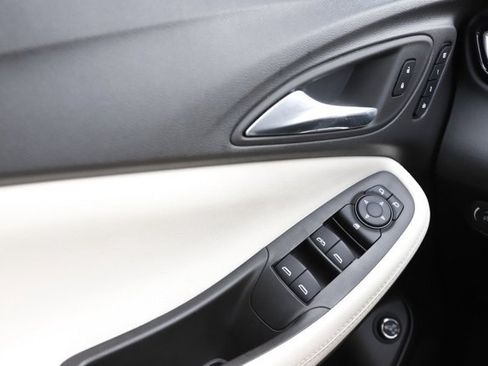 Used 2023 Buick Encore GX Essence w/ Advanced Technology Package image 23