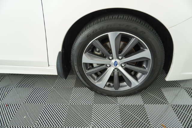 Used 2017 Subaru Legacy 3.6R Limited AWD/4WD image 15