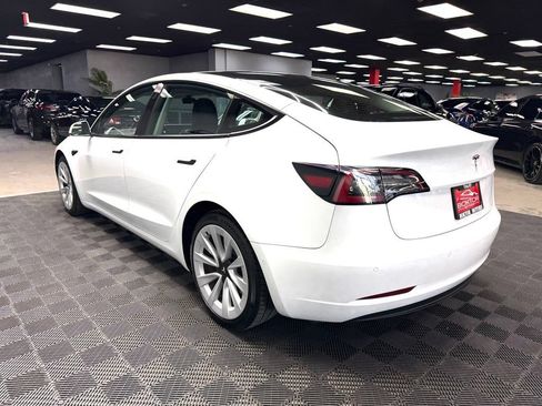 Used 2022 Tesla Model 3 RWD image 11