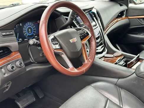 Used 2016 Cadillac Escalade ESV Premium AWD/4WD image 10