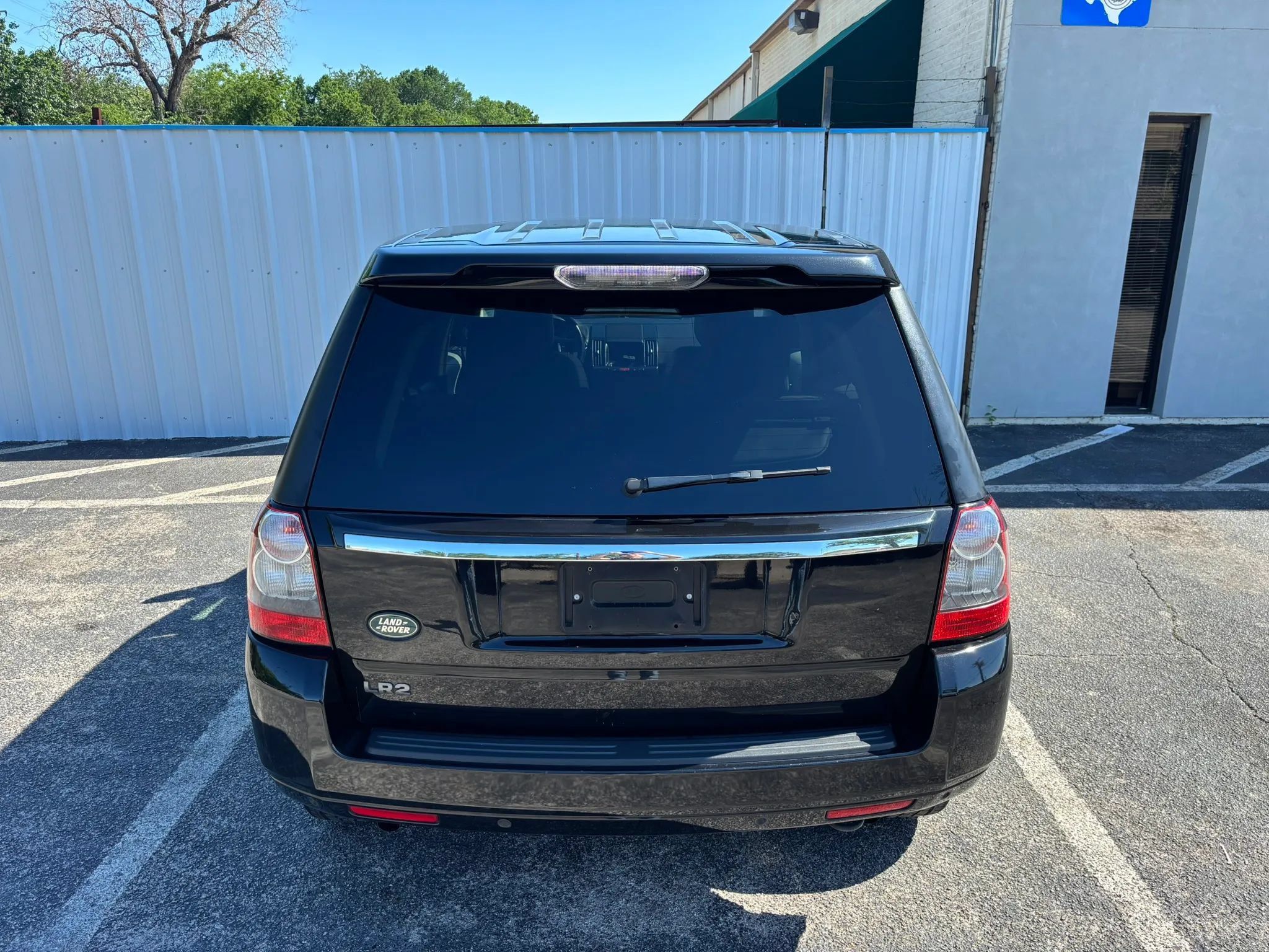 Used 2011 Land Rover LR2 HSE AWD/4WD image 5