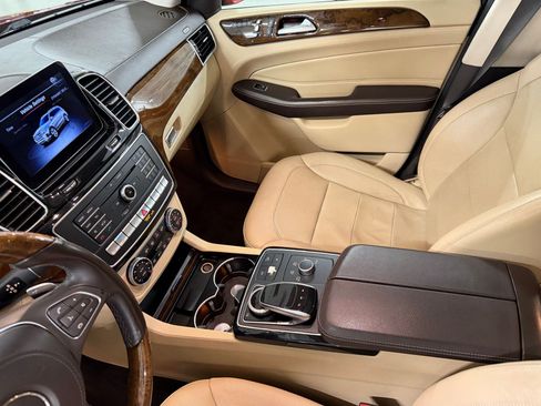 Used 2018 Mercedes-Benz GLS 450 4MATIC image 39