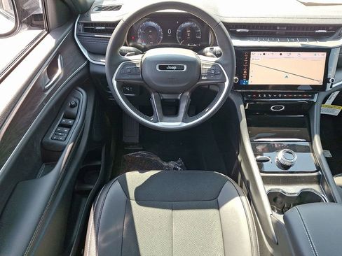 New 2026 Jeep Grand Cherokee Altitude AWD/4WD image 8