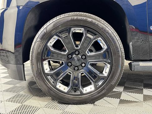 Used 2019 GMC Yukon Denali w/ Denali Ultimate Black Edition AWD/4WD image 34