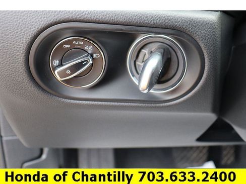 Used 2021 Porsche Macan Base image 20