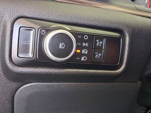 Used 2023 Ford Explorer Limited AWD/4WD image 28