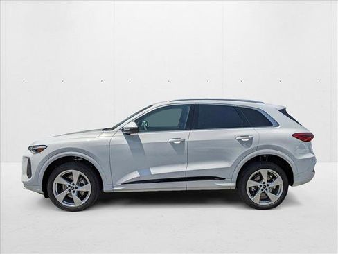 New 2025 Audi Q5 Premium Plus image 5