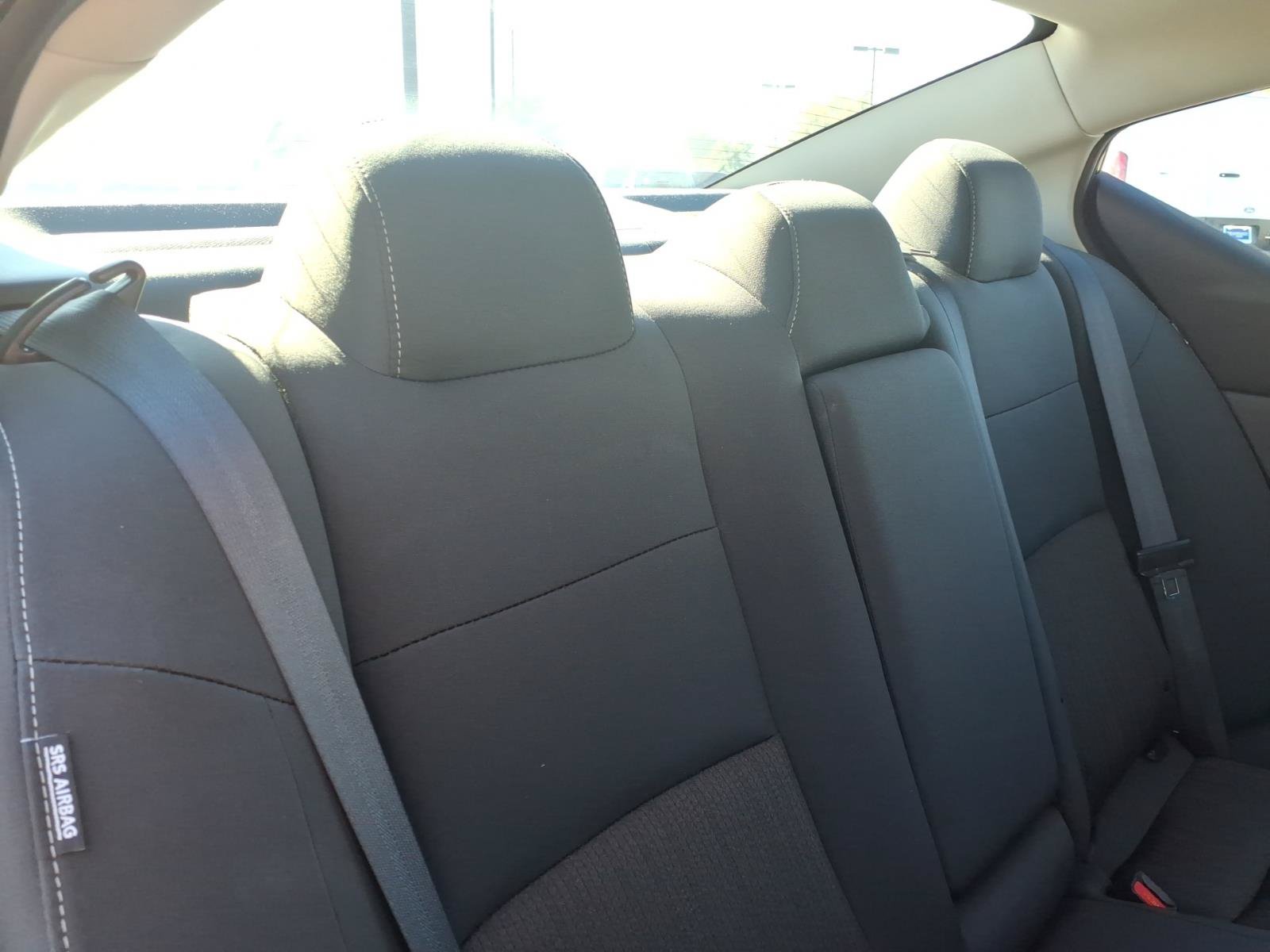Used 2025 Nissan Altima 2.5 SV FWD image 14
