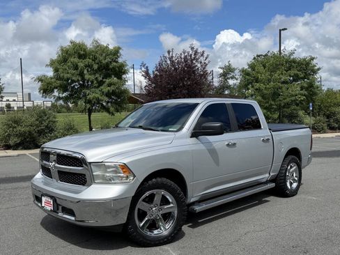 Used 2016 RAM 1500 Classic SLT AWD/4WD image 1