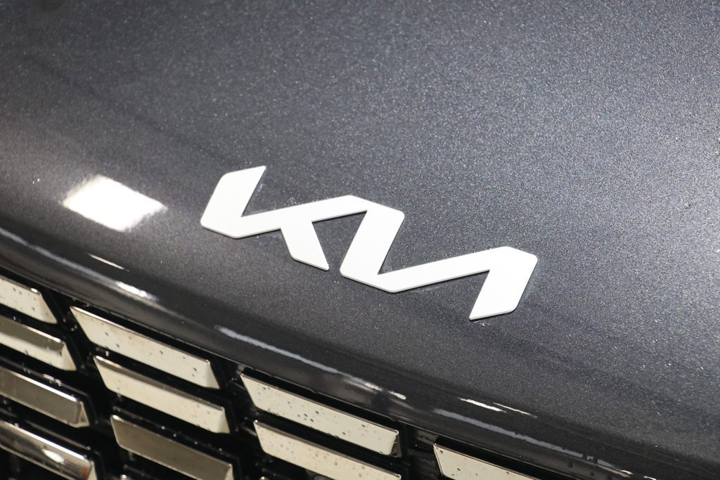 Used 2024 Kia Carnival SX Prestige FWD image 12