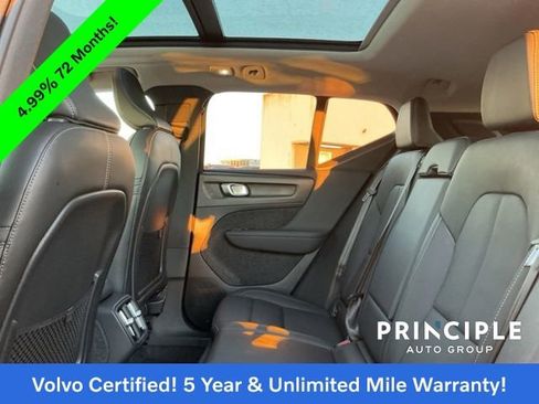 Certified 2025 Volvo XC40 B5 Core image 32