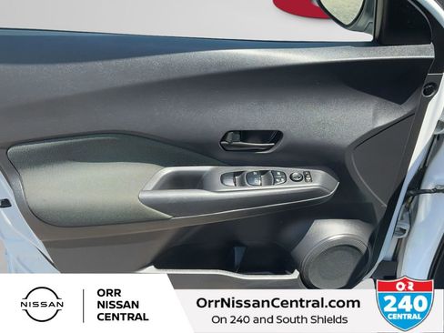 Used 2018 Nissan Kicks S FWD image 16