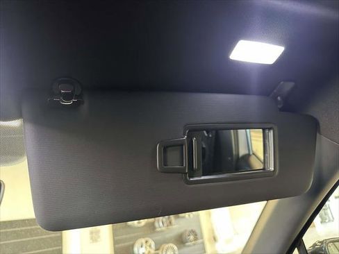 Used 2023 Volkswagen Tiguan SE R-Line image 34