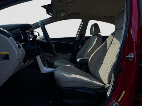 Used 2013 Hyundai Elantra GT image 20