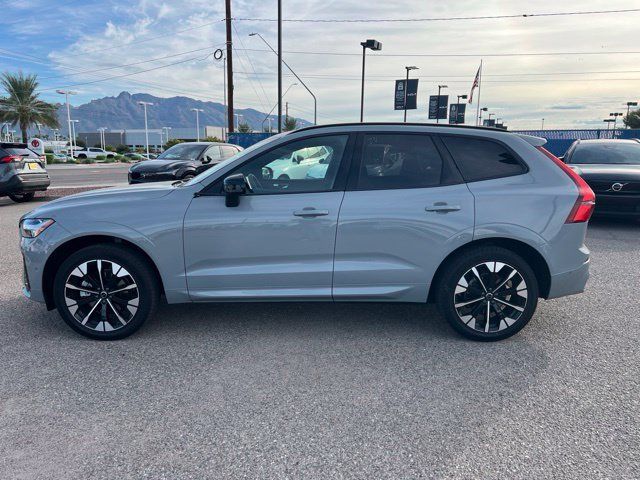 Used 2026 Volvo XC60 B5 Plus AWD/4WD image 6
