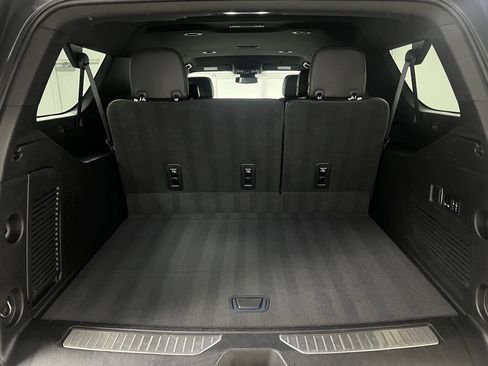 Used 2023 Chevrolet Suburban Premier image 49