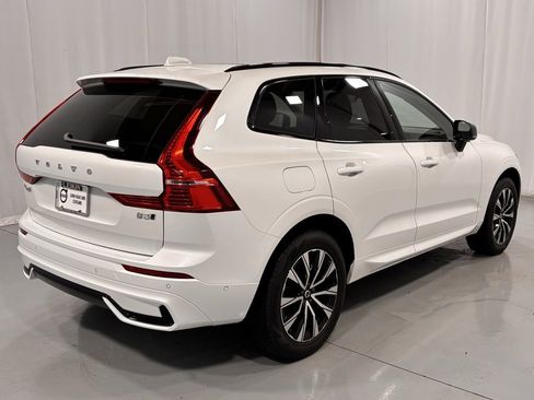 Certified 2025 Volvo XC60 B5 Plus image 6