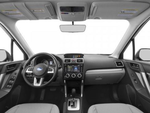 Used 2017 Subaru Forester 2.5i Premium image 11