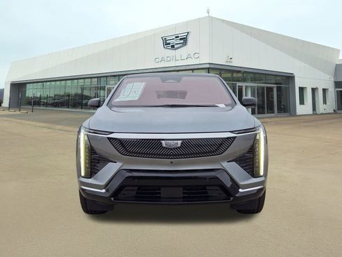 New 2026 Cadillac Optiq Luxury 1 image 2