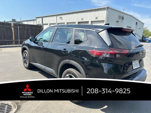 Used 2025 Nissan Rogue SV AWD/4WD image 19