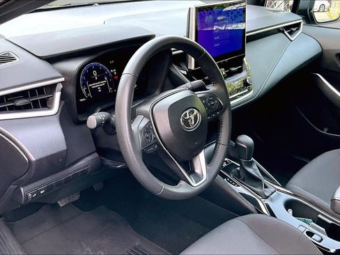 Certified 2025 Toyota Corolla SE FWD image 18