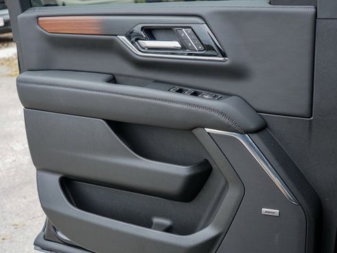 New 2026 GMC Yukon XL Denali w/ Denali Reserve Package image 15