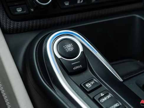 Used 2014 BMW i8 image 21