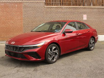 Used 2025 Hyundai Elantra Limited