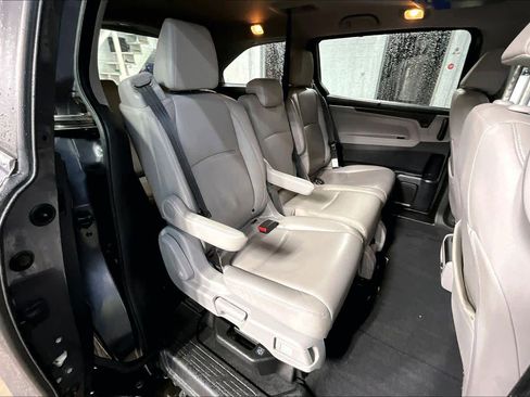 Used 2018 Honda Odyssey EX-L image 19