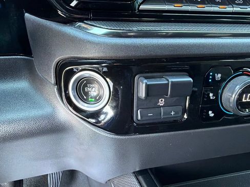 Used 2023 Chevrolet Silverado 1500 ZR2 w/ Technology Package AWD/4WD image 32