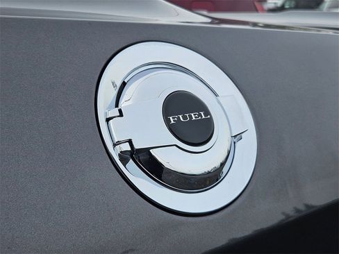 Used 2022 Dodge Challenger SXT image 28