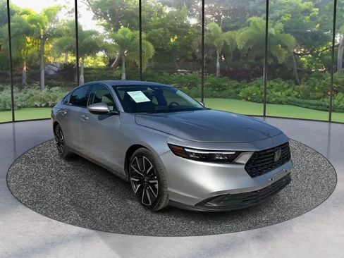 Used 2024 Honda Accord EX image 3