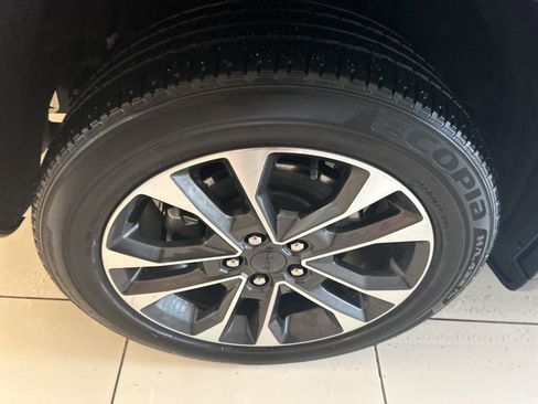 Used 2023 Jeep Grand Cherokee L Overland w/ Advanced Protech Group III image 20