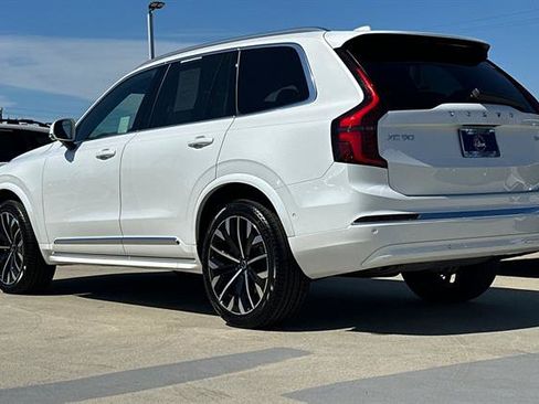 Used 2026 Volvo XC90 B6 Ultra w/ Protection Package AWD/4WD image 5